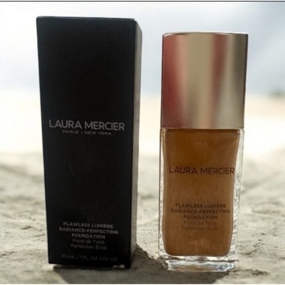 Laura Mercier Flawless Lumiere Radiance Foundation‎ ~ Pecan 5N1